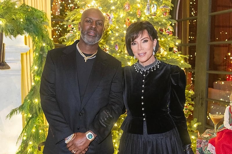 Kris Jenner objavila fotografiju s 25 godina mlađim dečkom, fanovi poručili: “Izgleda starije od nje” Kris Jenner objavila fotografiju s 25 godina mlađim dečkom, fanovi poručili: “Izgleda starije od nje”